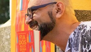 Eury Donavio comemora um ano de lançamento de livro com evento na Livraria da Praça
