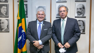 Guedes chama ministro da Ciência e Tecnologia, Marcos Pontes, de burro, diz coluna