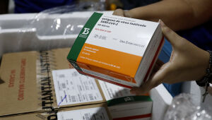 Pernambuco recebe nova remessa da vacina Coronavac