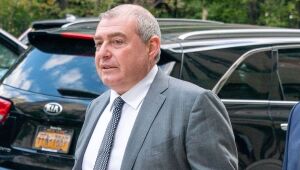 Tribunal declara ex-sócio de advogado de Trump culpado por financiamento ilegal de campanha