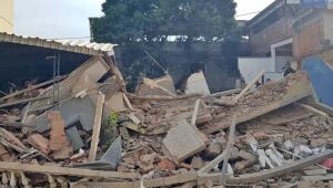 Prédio desaba em Nilópolis e deixa um morto e três feridos