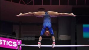 Rebeca domina no salto e se torna campeã mundial