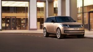 Nova geração do Range Rover chega ao Brasil em 2022