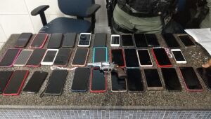 Dupla invade escola de enfermagem em Casa Amarela e assalta 37 pessoas