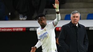 "Vinícius Jr tem qualidade para lutar" pela Bola de Ouro, garante Ancelotti