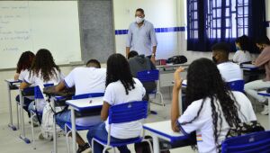 Pernambuco decreta aumento da gratificação para gestores de escolas; veja os novos valores