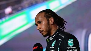 'Passou dos limites', diz Hamilton sobre conduta de Verstappen no GP da Arábia Saudita