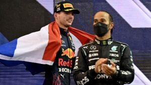 Verstappen comenta fala do sogro Nelson Piquet sobre Hamilton: "Ele definitivamente não é racista"