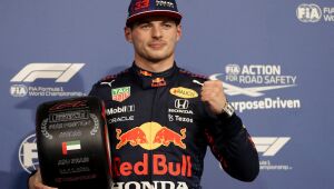 Mercedes retira recurso contra título de Verstappen na F1