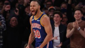 Stephen Curry se torna recordista de cestas de 3 na NBA