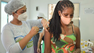 Recife vacina contra Covid-19 sem agendamento em 16 comunidades esta semana; veja pontos