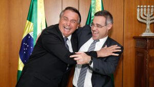 Bolsonaro diz que, se reeleito, indicará mais dois evangélicos para o STF