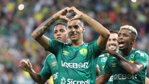 Com gol de Elton, Cuiabá vence Fortaleza e se afasta do Z4