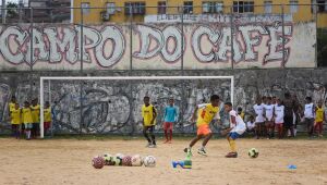 Campo do Café, na Linha do Tiro, é terra onde sonhos do futebol são fomentados