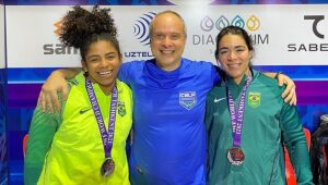 Amanda Schott conquista o bronze no Mundial de levantamento de pesos