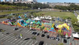 Maior parque de brinquedos infláveis do Brasil chega ao Recife