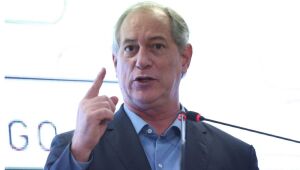 Em busca de apoio, Ciro se reúne com Kalil, mas PSD de Minas já avalia chapa com Lula