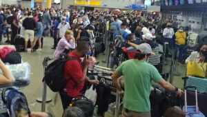 Queda de energia e suspensão da Itapemirim provocam atrasos e filas no Aeroporto de Guarulhos