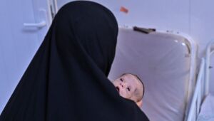 Unicef pede US$ 2 bilhões para salvar crianças afegãs