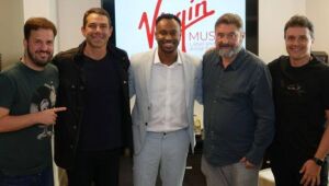 Thiaguinho assina contrato com nova gravadora