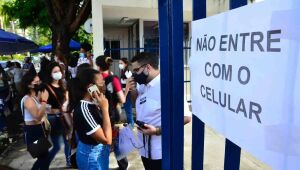 Estudantes do primeiro ano do ensino médio realizam o SSA neste domingo (5)