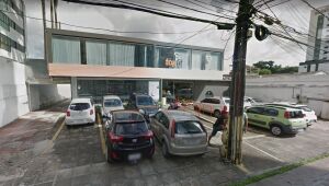Homem esfaqueia ex-namorada e atual companheiro dela em academia no bairro de Casa Amarela