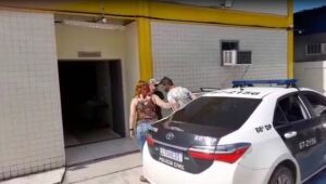 Homem é preso por divulgar fotos íntimas de ex-namorada na internet