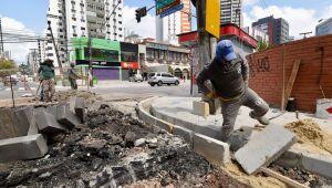 Trecho da Rua Padre Carapuceiro é interditado para criação de passagem elevada