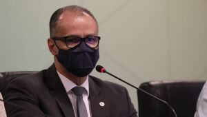 Em reunião no Senado, presidente da Anvisa defende vacina