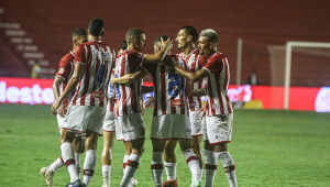 Náutico sai na frente, vai bem, mas fica no empate por 2 a 2 diante do Fortaleza, nos Aflitos