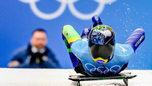 Após boa estreia, Nicole mira vaga na final do skeleton neste sábado