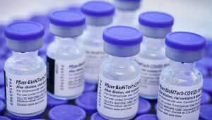 Pfizer oferecerá medicamentos e vacinas a preço de custo para países pobres