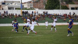 De virada, Caruaru City vence Retrô pelo Pernambucano