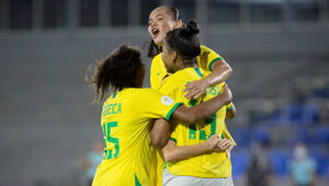 Futebol feminino: Brasil decide Sul-Americano Sub-17 com a Colômbia