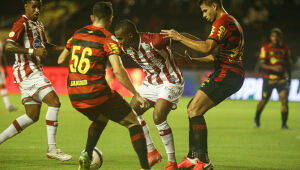 Com volta de torcida aos Aflitos, Náutico e Sport duelam pelo Estadual