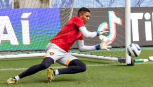 Goleiro Mailson projeta clássico dificil e comenta desempenho do Sport na Série B