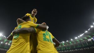 Seleção goleia Chile por 4x0 em último jogo no Brasil antes da Copa do Mundo