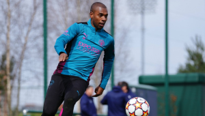 Fernandinho revela desejo de voltar ao Brasil ao final da temporada europeia