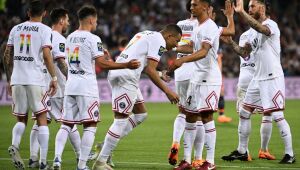 Associação contra homofobia cobra PSG sobre ausência de Gueye diante do Montpellier