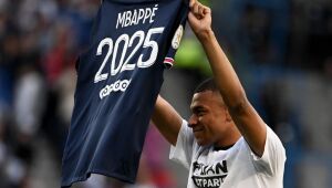 Mbappé está convencido de que vai "continuar crescendo" no PSG