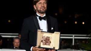 Sueco Ruben Ostlund ganha sua segunda Palma de Ouro por 'Triangle of Sadness'