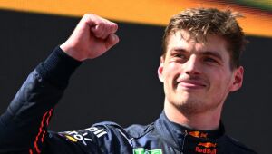 Max Verstappen vence na Espanha e assume a liderança da Fórmula 1