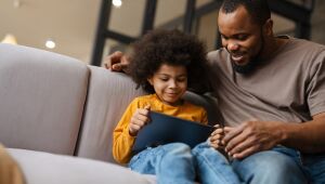 Melhorar o sono infantil é possível com educação parental, ensina pedagoga