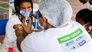 Vacinação itinerante contra a Covid-19 atenderá 25 locais do Recife nesta semana