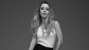 Sandy anuncia turnê com show no Recife, em outubro