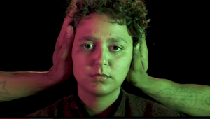 Marília Parente lança clipe de 'Tristeza Não Existe'