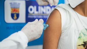 Por causa das chuvas, Olinda suspende, temporariamente, dois pontos de vacinação