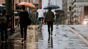 Em 24 horas, Recife registra mais de 25% da chuva esperada para todo o mês de maio