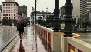 Devido às chuvas, parte dos serviços públicos do Recife está suspenso nesta quarta (25); confira