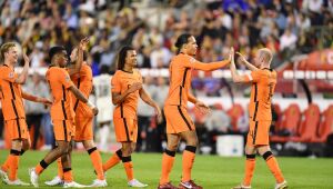 Holanda goleia Bélgica em Bruxelas pela Liga das Nações